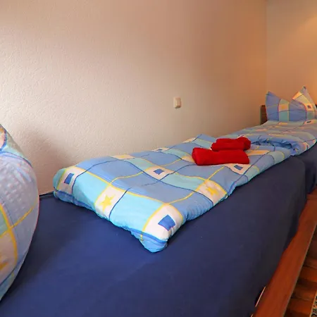 Ferienhaeuser Am Teich, Casa de Férias *