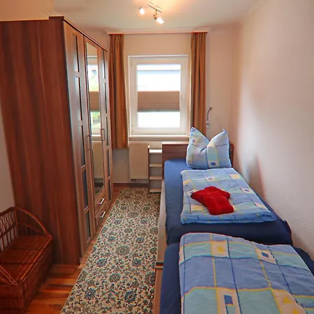 Casa de Férias Ferienhaeuser Am Teich, Zinnowitz