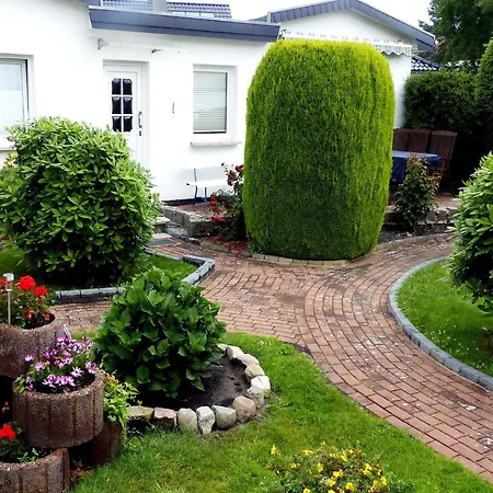 Holiday home Ferienhaeuser Am Teich In Zinnowitz