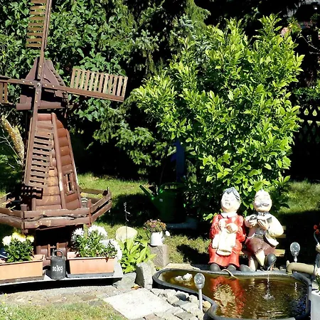 Casa de Férias Ferienhaeuser Am Teich, Zinnowitz