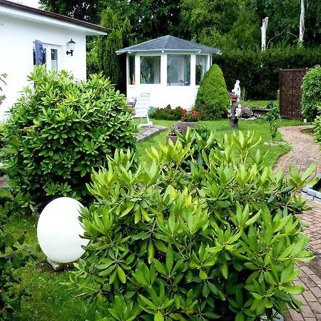 بيت للعطل Ferienhaeuser Am Teich,