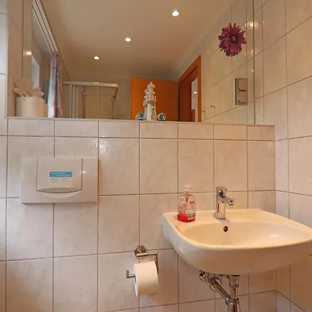 Ferienhaeuser Am Teich, زينوويتز