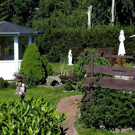 Ferienhaeuser Am Teich, بيت للعطل