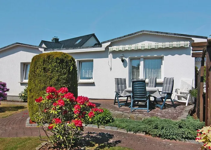 Ferienhaeuser Am Teich, Casa vacanze Zinnowitz