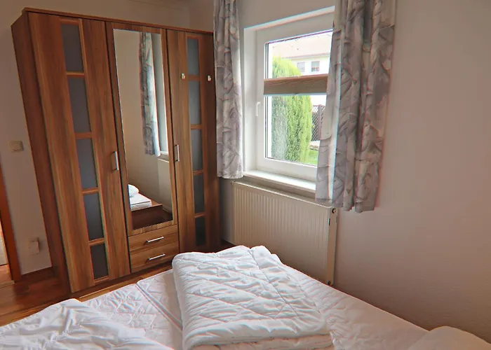 Ferienhaeuser Am Teich,